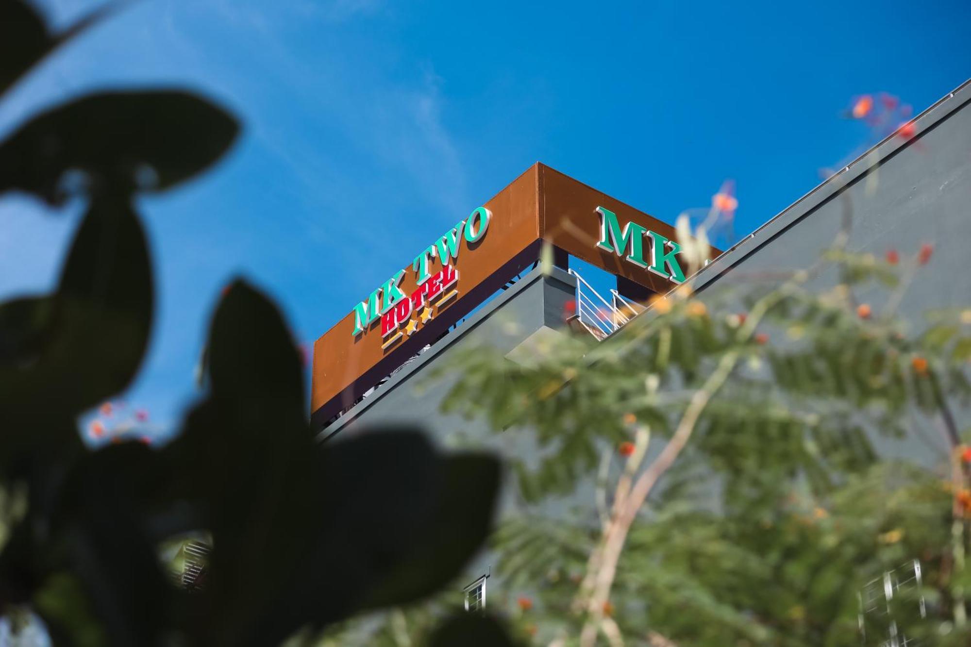 Mk Two Hotel Ми Тхо Екстериор снимка
