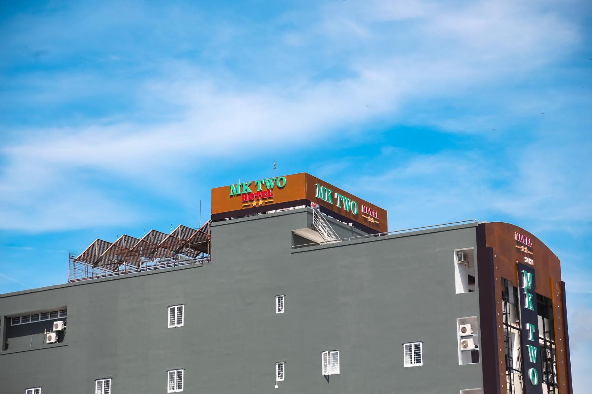 Mk Two Hotel Ми Тхо Екстериор снимка
